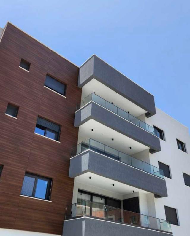 3-bedroom apartment to rent: https://www.bazaraki.com/adv/5792755_3-bedroom-apartment-to-rent (www.bazaraki.com)