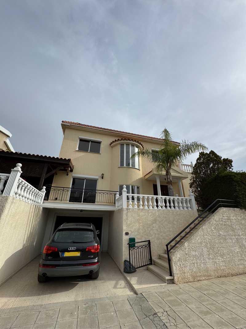4-bedroom villa to rent: https://www.bazaraki.com/adv/5793338_4-bedroom-villa-to-rent (www.bazaraki.com)