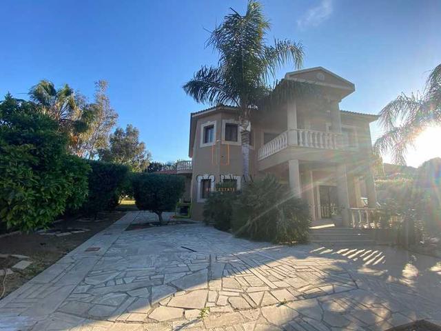 5-bedroom detached house for sale: https://www.bazaraki.com/adv/5794777_5-bedroom-detached-house-for-sale (www.bazaraki.com)