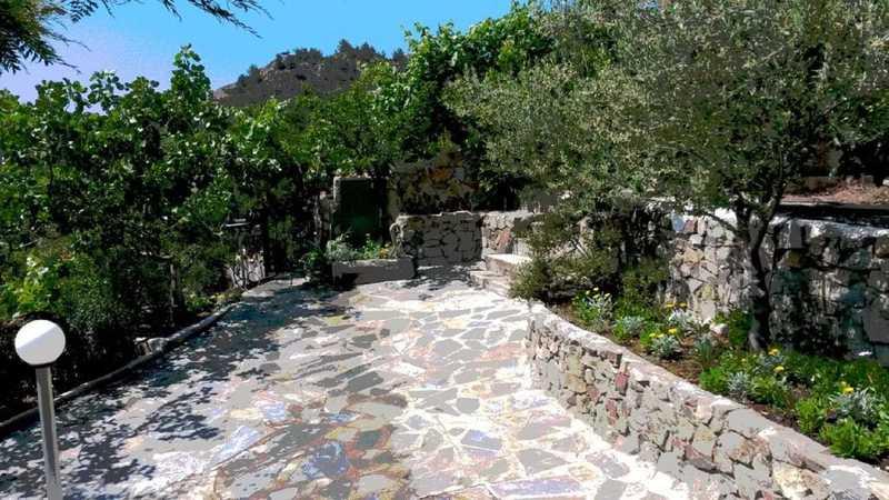 2-bedroom semi-detached to rent: https://www.bazaraki.com/adv/5786635_2-bedroom-semi-detached-to-rent (www.bazaraki.com)