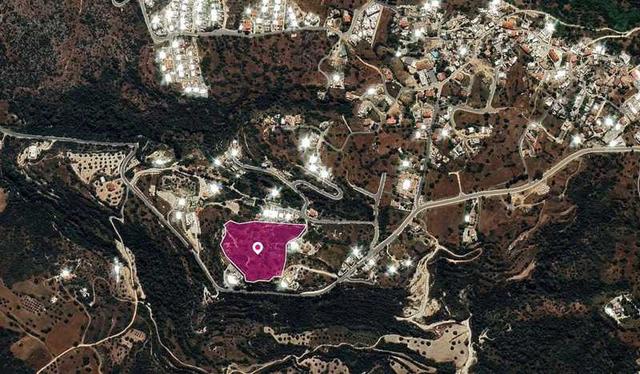 Residential land 3311 m²: https://www.bazaraki.com/adv/5798398_residential-land-3311-m2 (www.bazaraki.com)