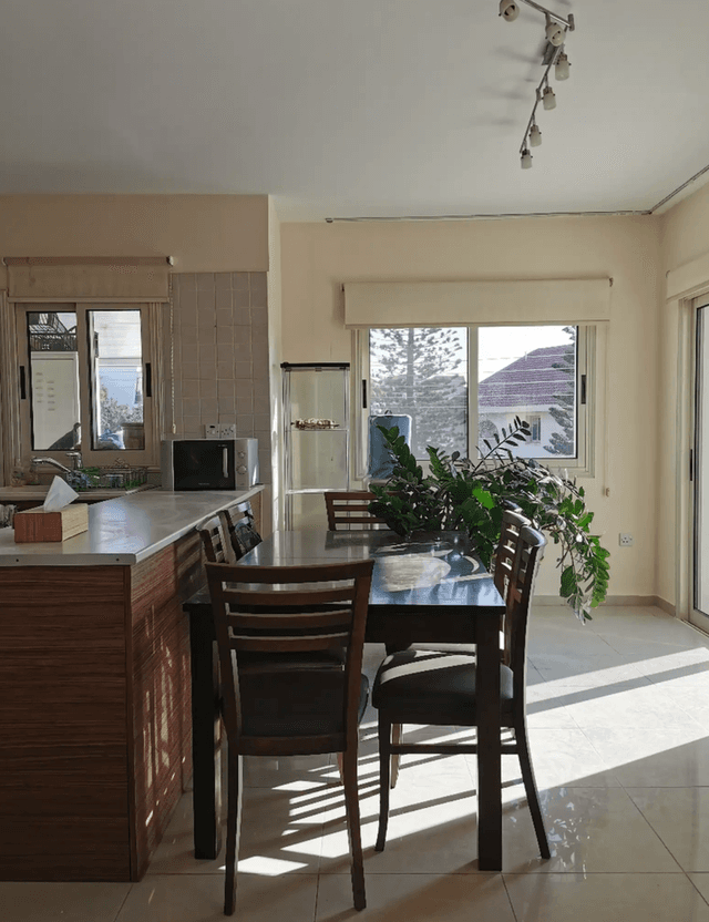 3-bedroom penthouse to rent: https://www.bazaraki.com/adv/5794612_3-bedroom-penthouse-to-rent (www.bazaraki.com)