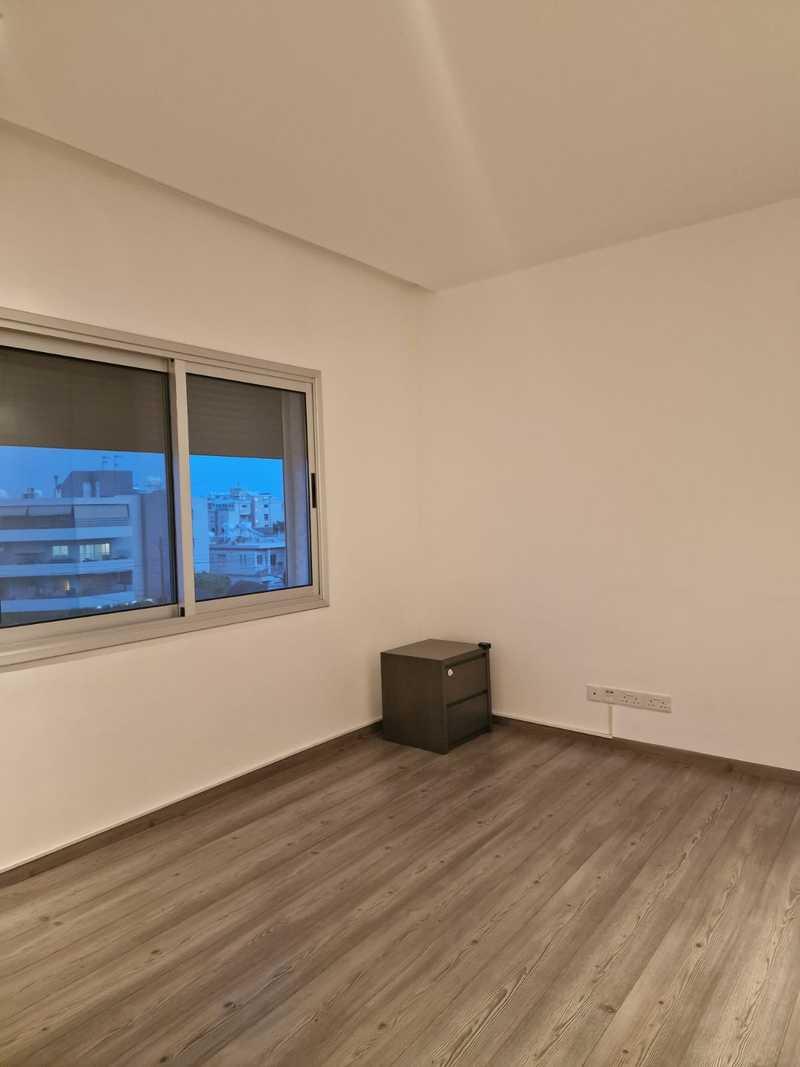 3-bedroom penthouse to rent: https://www.bazaraki.com/adv/5797354_3-bedroom-penthouse-to-rent (www.bazaraki.com)