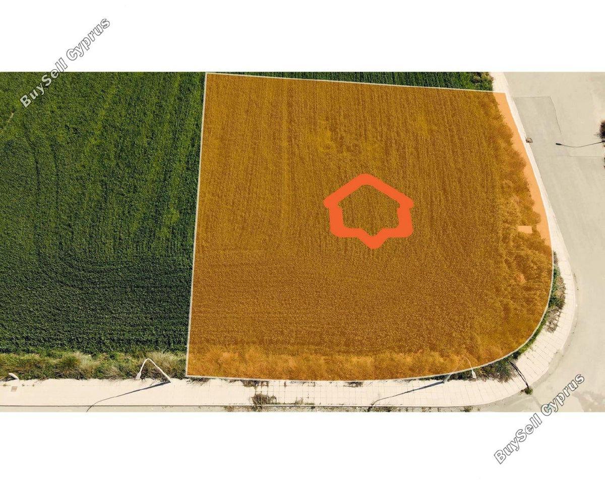 755 SQM Plot for sale in Kiti, Larnaca: https://www.buysellcyprus.com/property-for-sale/larnaca/kiti/plot-for-sale-kiti-larnaca-1793999.html (www.buysellcyprus.com)