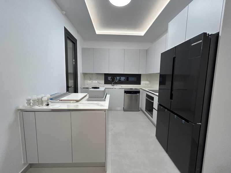 3-bedroom penthouse to rent: https://www.bazaraki.com/adv/5794218_3-bedroom-penthouse-to-rent (www.bazaraki.com)