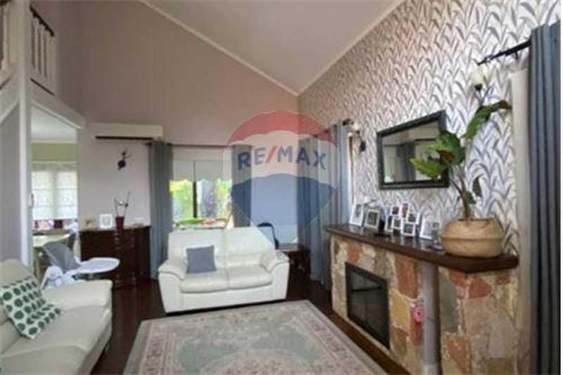 4-bedroom villa for sale: https://www.bazaraki.com/adv/5797868_4-bedroom-villa-for-sale (www.bazaraki.com)