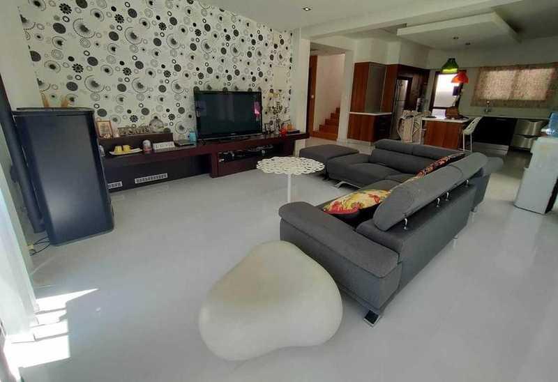3-bedroom villa to rent: https://www.bazaraki.com/adv/5795258_3-bedroom-villa-to-rent (www.bazaraki.com)