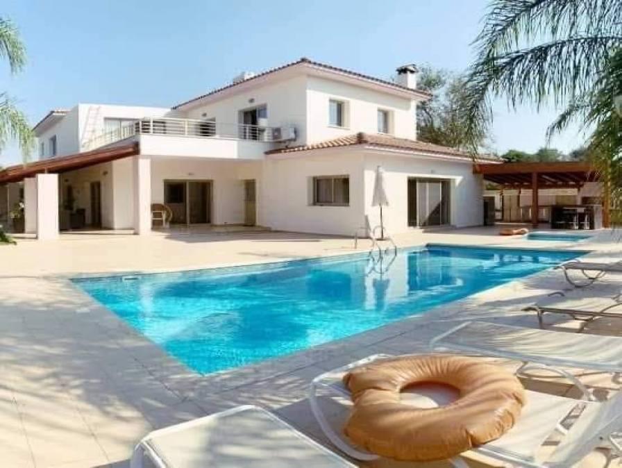 4 Bedroom detached house in Polemi: https://www.facebook.com/marketplace/item/1007993331088879 (www.facebook.com)