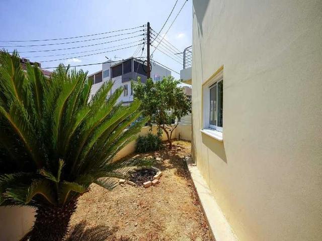 3-bedroom semi-detached for sale: https://www.bazaraki.com/adv/5797601_3-bedroom-semi-detached-for-sale (www.bazaraki.com)