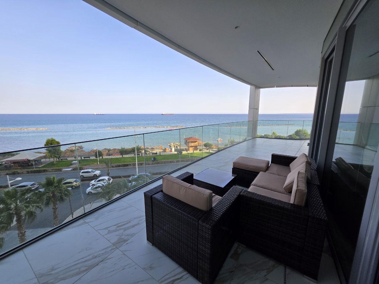 New 2-bedroom apartment in Limassol №152834: https://dom.com.cy/en/catalog/rent/152834/ (dom.com.cy)