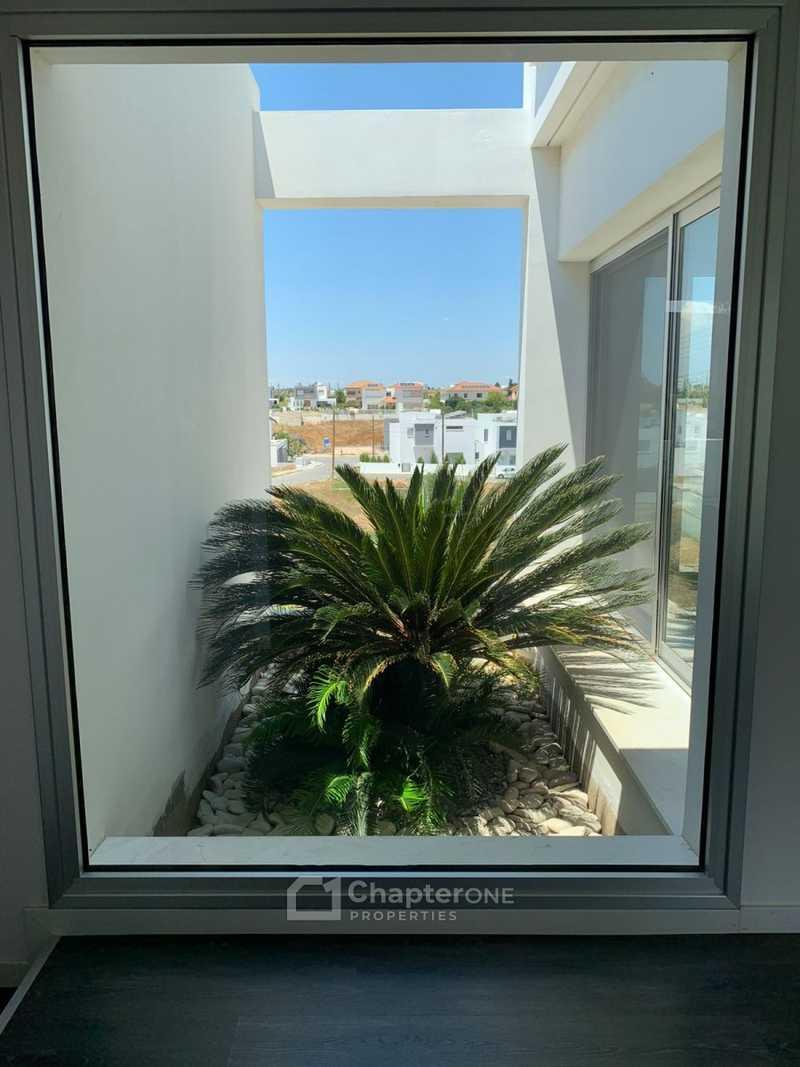 4-bedroom villa for sale: https://www.bazaraki.com/adv/5796301_4-bedroom-villa-for-sale (www.bazaraki.com)