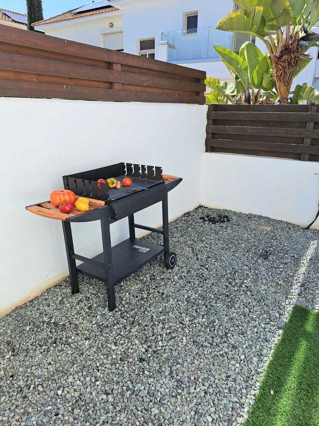 Luxury 3 bedroom villa with a pool: https://www.bazaraki.com/adv/5795916_luxury-3-bedroom-villa-with-a-pool (www.bazaraki.com)