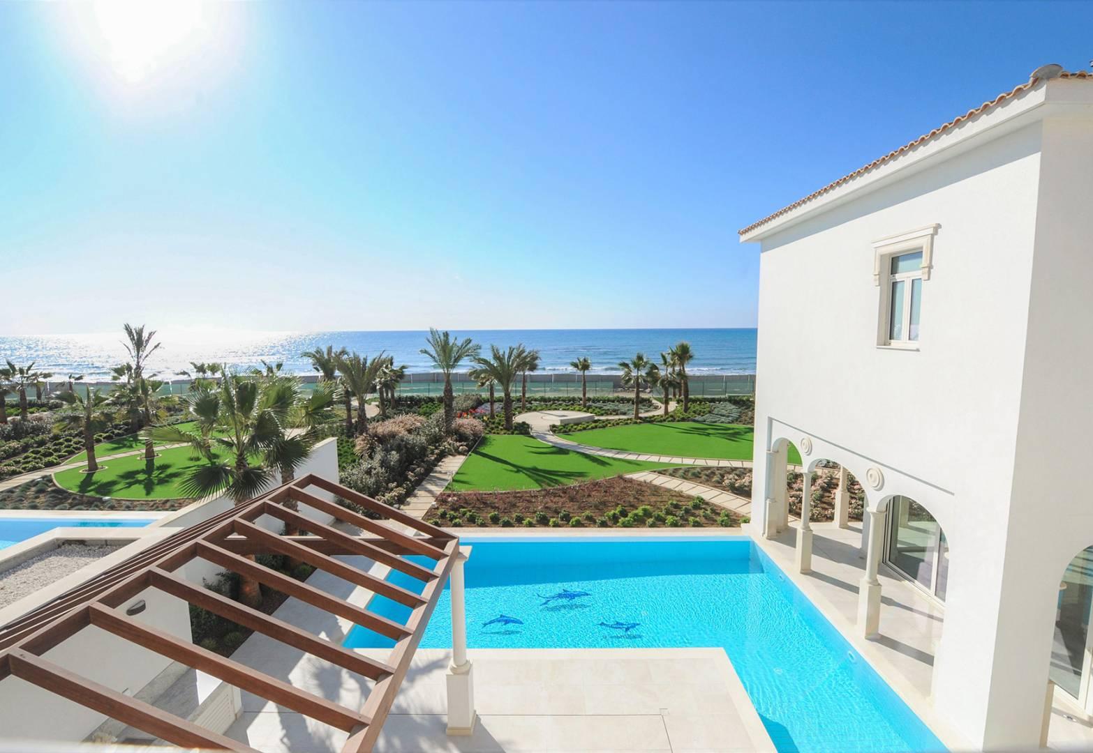 New 5-bedroom villa in Larnaca № 153380: https://dom.com.cy/en/catalog/sale/153380/ (dom.com.cy)