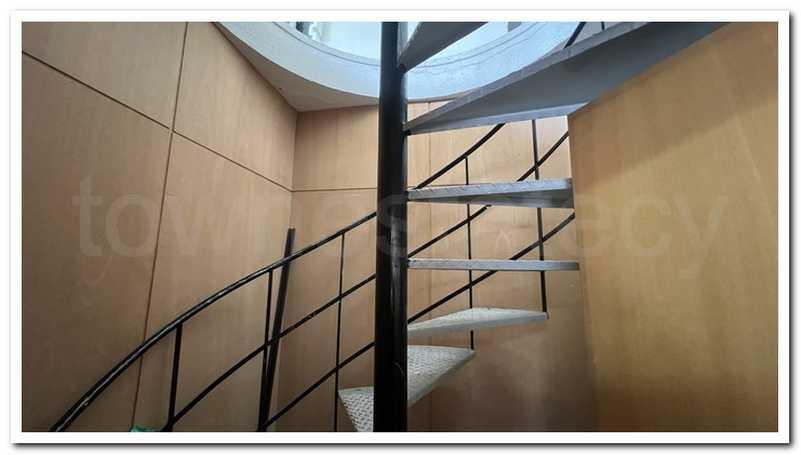 Shop office agia zoni area: https://www.bazaraki.com/adv/5790477_shop-office-agia-zoni-area (www.bazaraki.com)
