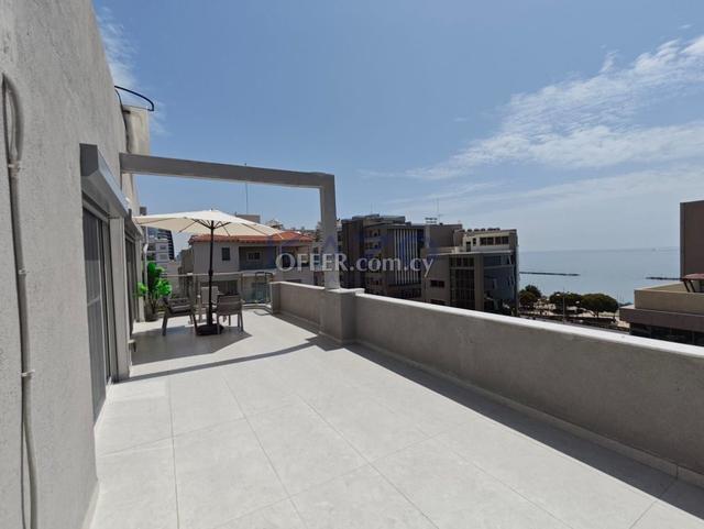 Stunning Penthouse Apartment with Sea View in Neapolis: https://www.offer.com.cy/en/stunning-penthouse-apartment-with-sea-view-in-neapolis/21-816786/ (www.offer.com.cy)