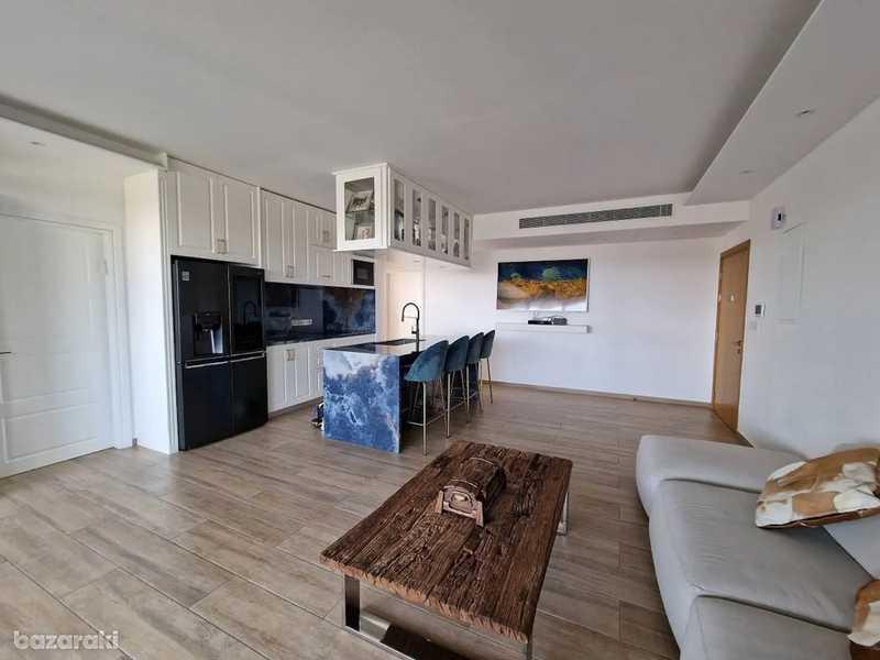 3-bedroom penthouse to rent: https://www.bazaraki.com/adv/5795286_3-bedroom-penthouse-to-rent (www.bazaraki.com)