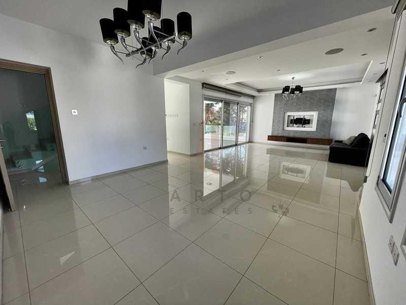 5-bedroom villa to rent: https://www.bazaraki.com/adv/5797382_5-bedroom-villa-to-rent (www.bazaraki.com)