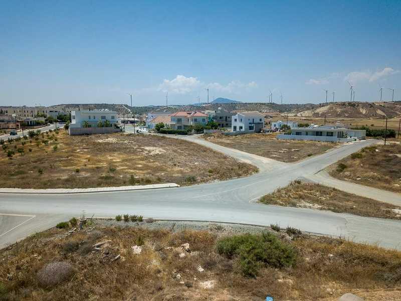 Residential land 4348 m²: https://www.bazaraki.com/adv/5798194_residential-land-4348-m2 (www.bazaraki.com)