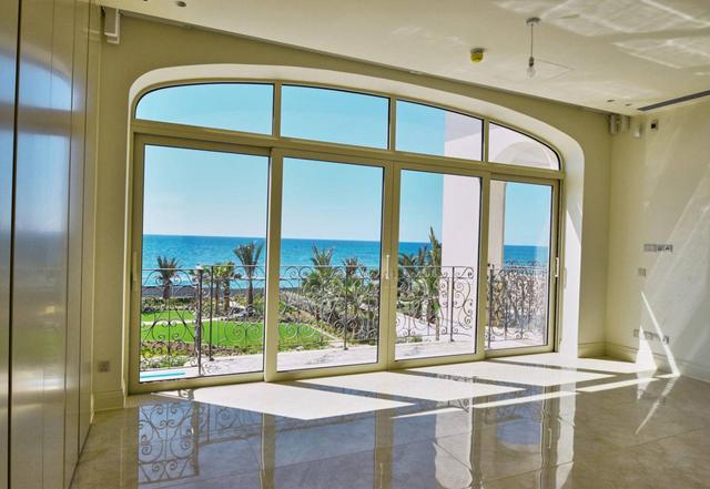 New 7-bedroom villa in Larnaca № 153410: https://dom.com.cy/en/catalog/sale/153410/ (dom.com.cy)