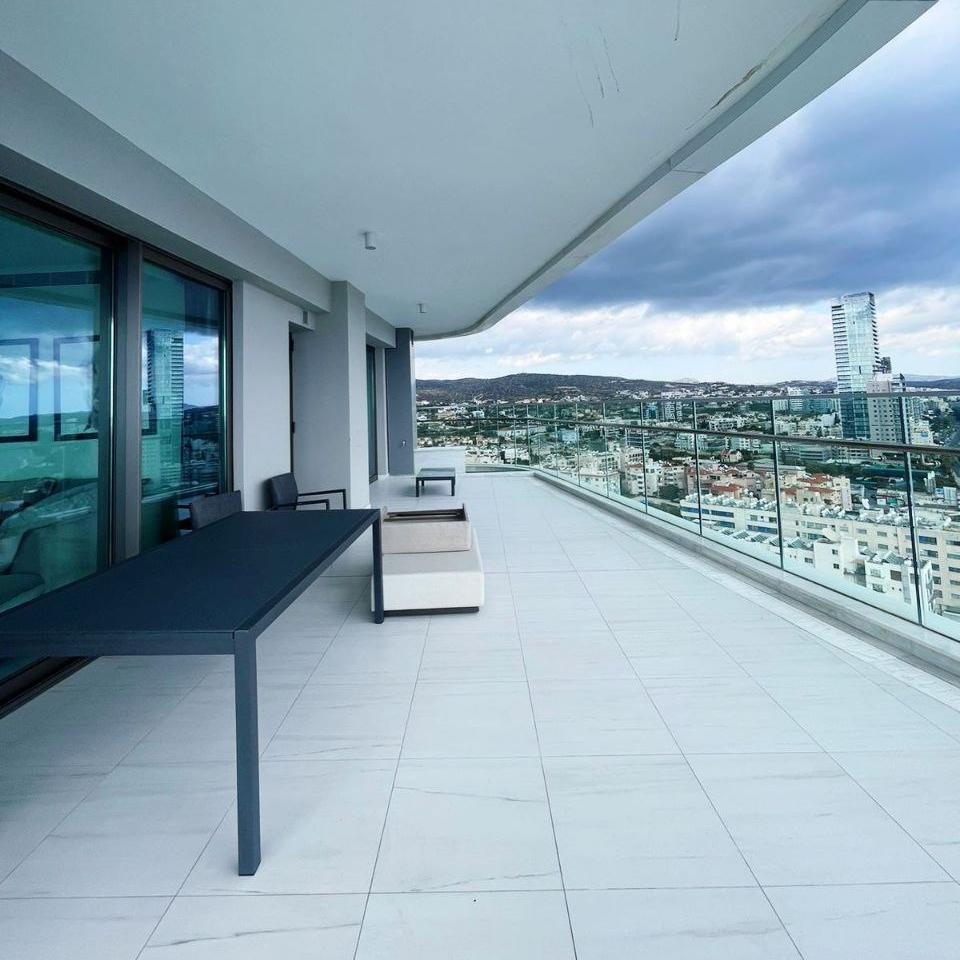 in №152139: https://dom.com.cy/en/catalog/rent/152139/ (dom.com.cy)