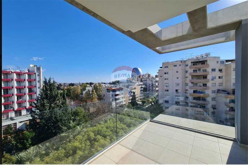 3-bedroom penthouse for sale: https://www.bazaraki.com/adv/5797859_3-bedroom-penthouse-for-sale (www.bazaraki.com)