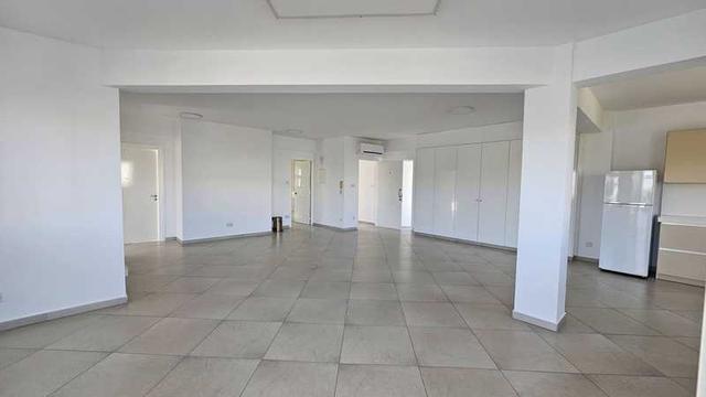 3-bedroom penthouse to rent: https://www.bazaraki.com/adv/5797210_3-bedroom-penthouse-to-rent (www.bazaraki.com)
