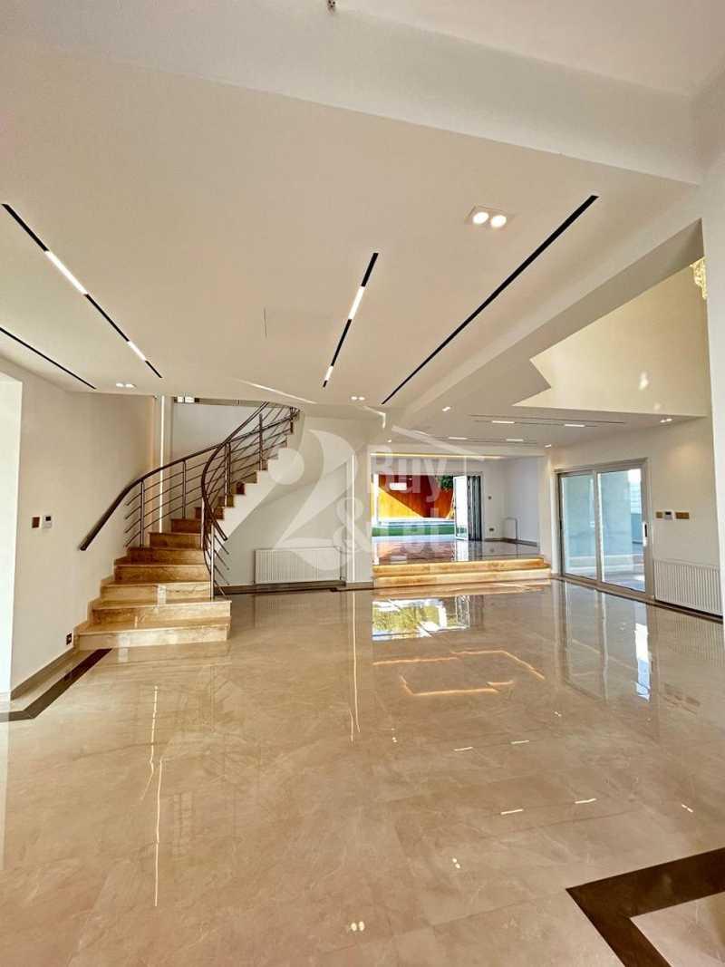 5-bedroom villa for sale: https://www.bazaraki.com/adv/5791125_5-bedroom-villa-for-sale (www.bazaraki.com)