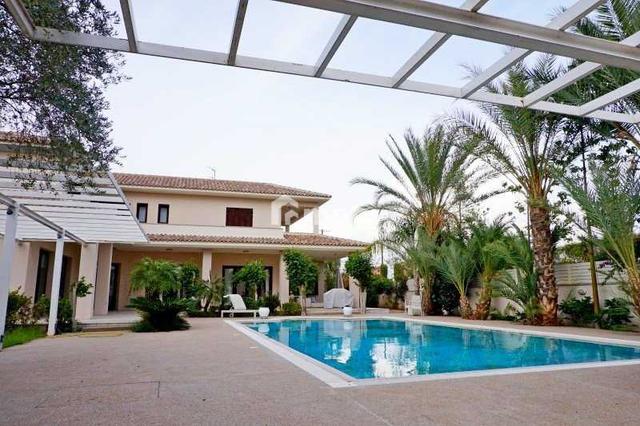 5-bedroom detached house to rent: https://www.bazaraki.com/adv/5797150_5-bedroom-detached-house-to-rent (www.bazaraki.com)