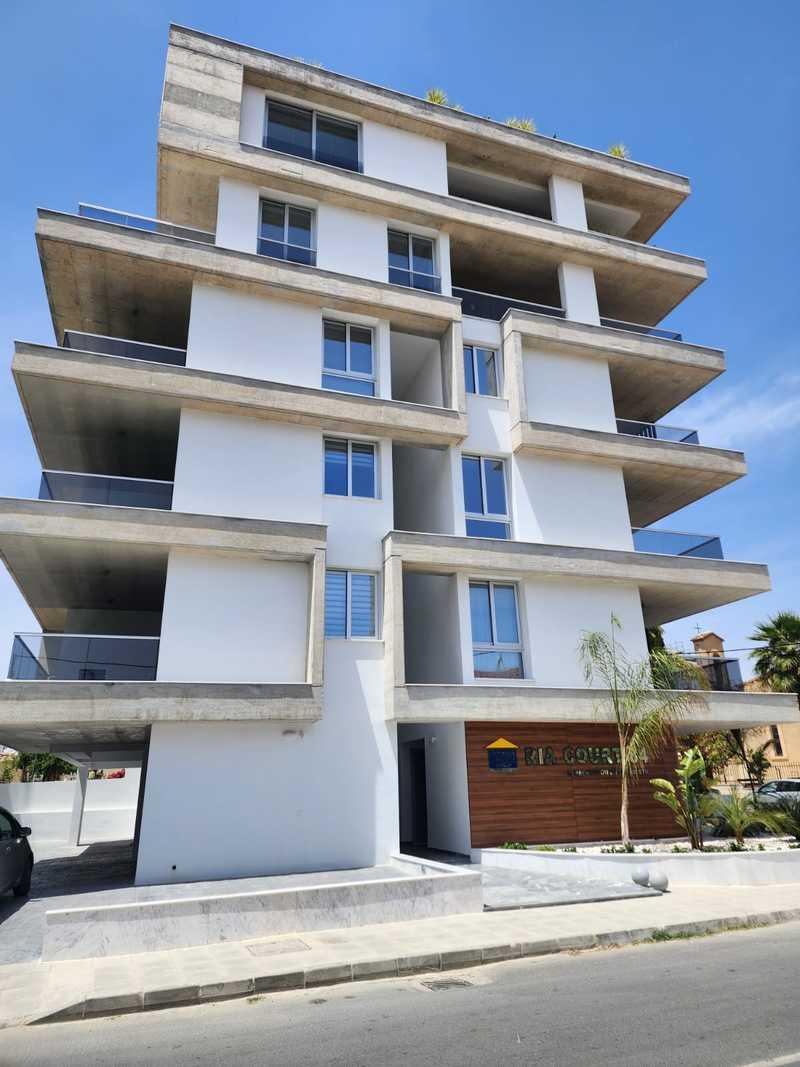 2-bedroom apartment to rent: https://www.bazaraki.com/adv/5795535_2-bedroom-apartment-to-rent (www.bazaraki.com)