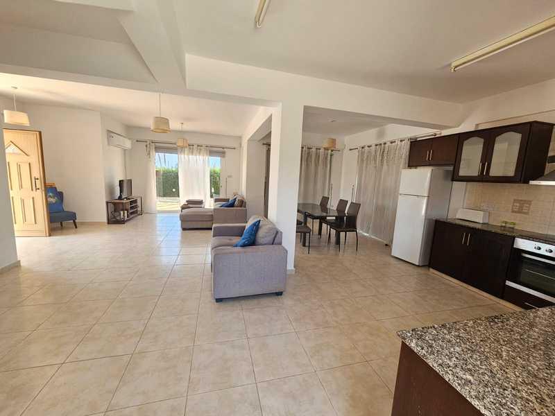3-bedroom villa to rent: https://www.bazaraki.com/adv/5797194_3-bedroom-villa-to-rent (www.bazaraki.com)