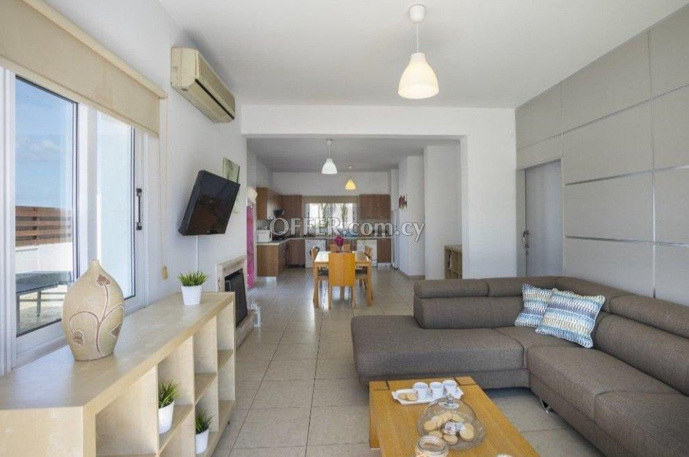 Beautiful Four Bedroom Villa in Agia Triada: https://www.offer.com.cy/en/beautiful-four-bedroom-villa-in-agia-triada/21-816165/ (www.offer.com.cy)