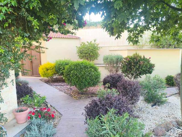 5-bedroom detached house for sale: https://www.bazaraki.com/adv/5792757_5-bedroom-detached-house-for-sale (www.bazaraki.com)