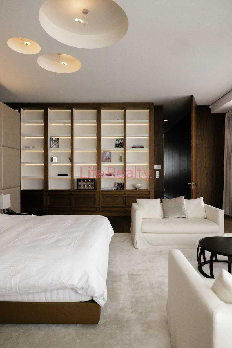 4-bedroom penthouse for sale: https://www.bazaraki.com/adv/5778708_4-bedroom-penthouse-for-sale (www.bazaraki.com)