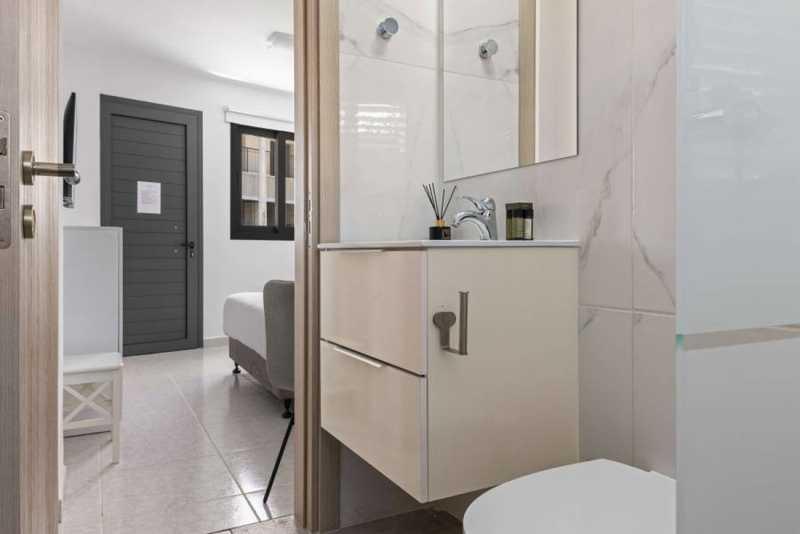 1-bedroom apartment to rent: https://www.bazaraki.com/adv/5786982_1-bedroom-apartment-to-rent (www.bazaraki.com)