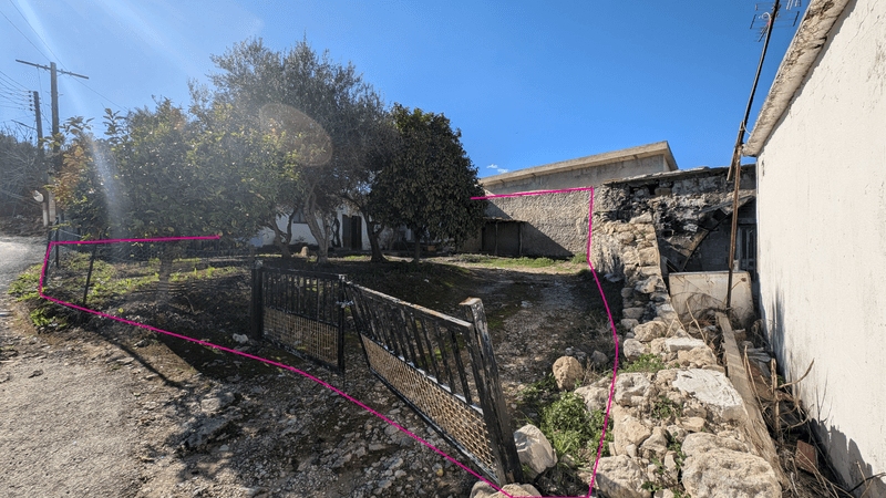 Residential land 100 m²: https://www.bazaraki.com/adv/5788690_residential-land-100-m2 (www.bazaraki.com)