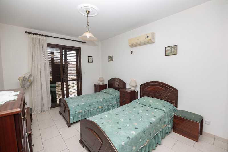 3-bedroom villa to rent: https://www.bazaraki.com/adv/5797191_3-bedroom-villa-to-rent (www.bazaraki.com)