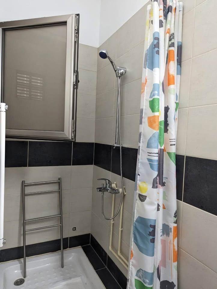 2 bedroom flat for rent Agia Fyla: https://www.facebook.com/marketplace/item/1024907436452969 (www.facebook.com)