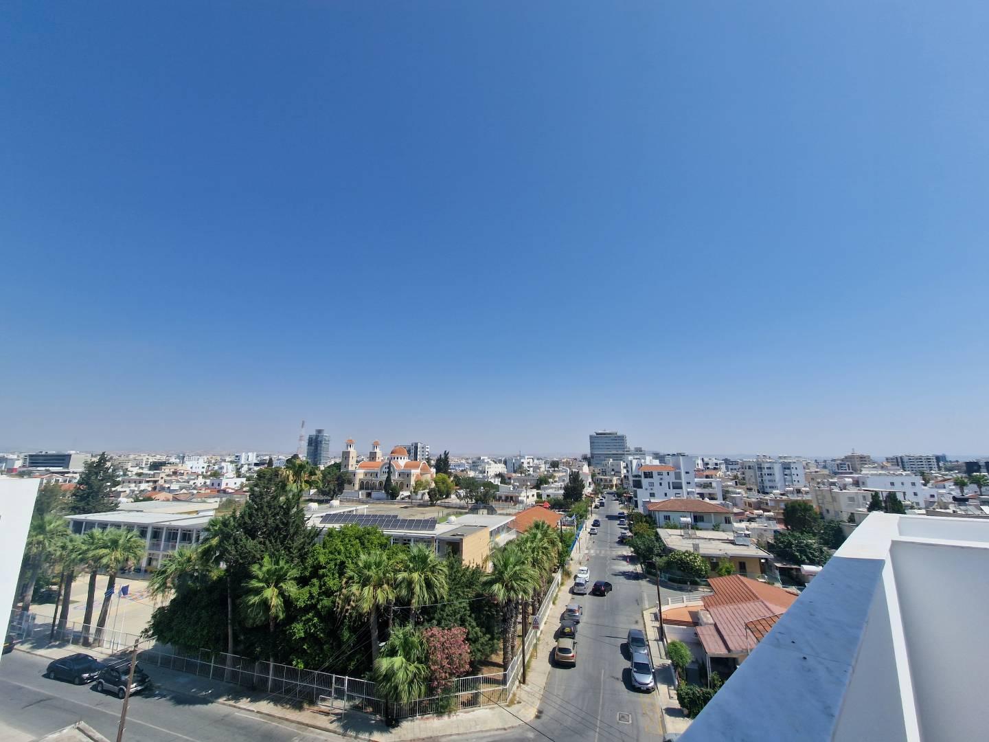 New 2-bedroom penthouse in Larnaca № 153914: https://dom.com.cy/en/catalog/sale/153914/ (dom.com.cy)