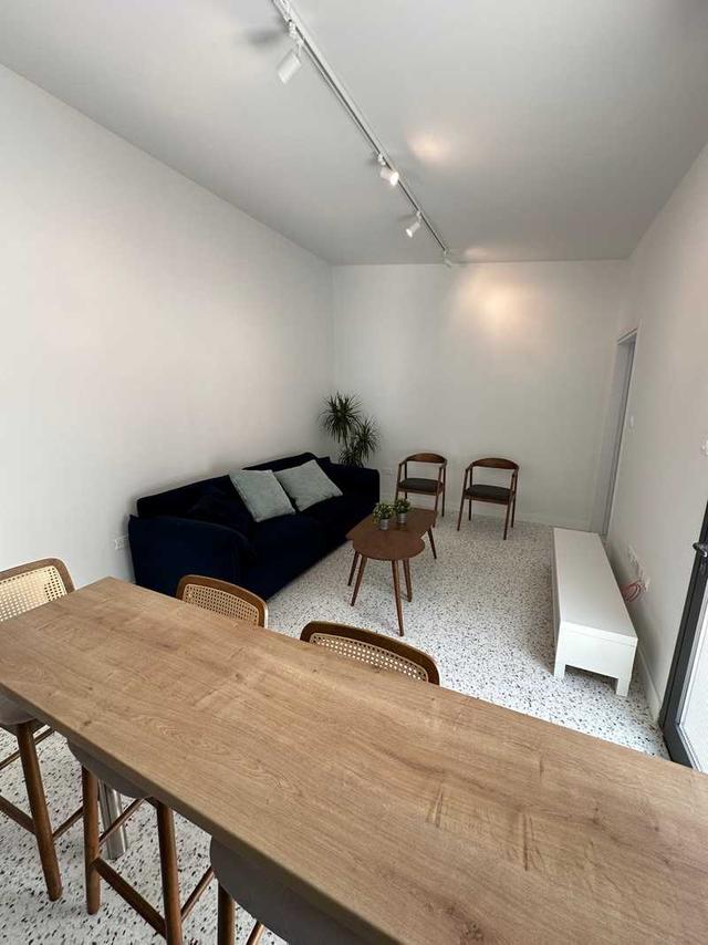 2-bedroom apartment to rent: https://www.bazaraki.com/adv/5767048_2-bedroom-apartment-to-rent (www.bazaraki.com)