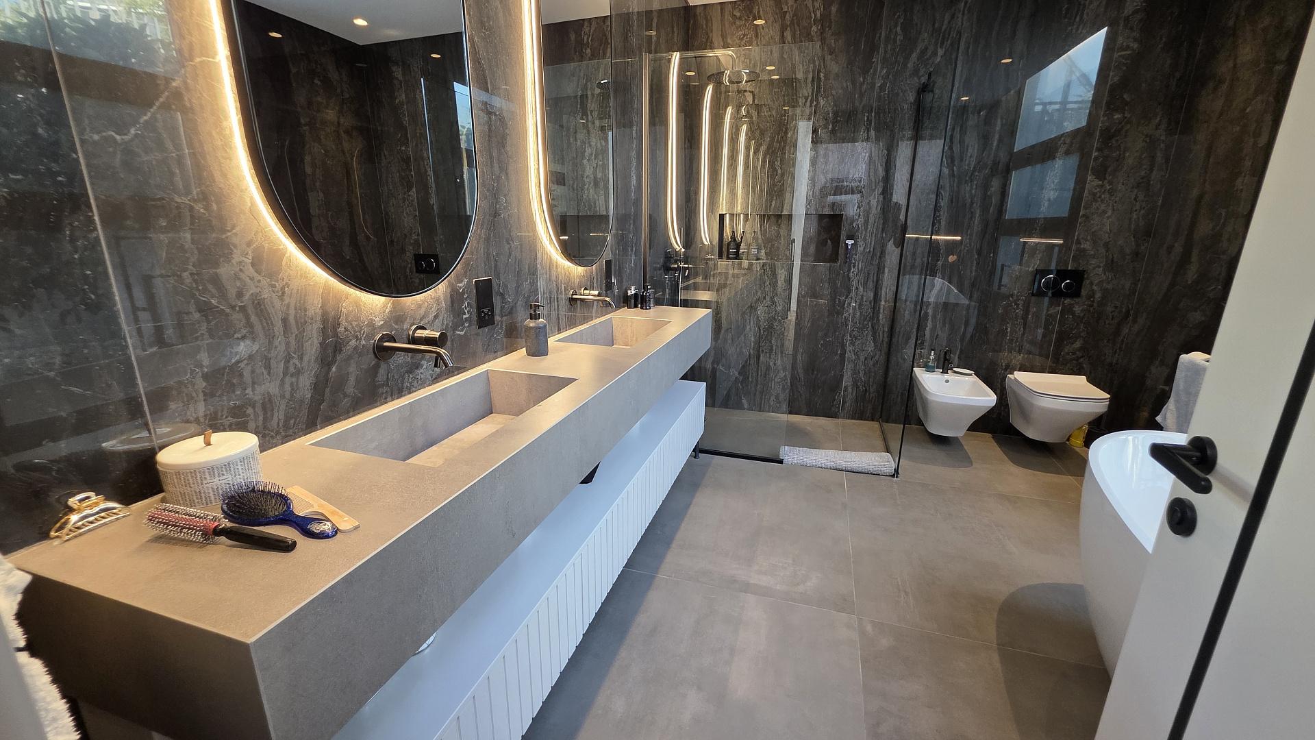 5-bedroom villa in Paphos № 152717: https://dom.com.cy/en/catalog/sale/152717/ (dom.com.cy)