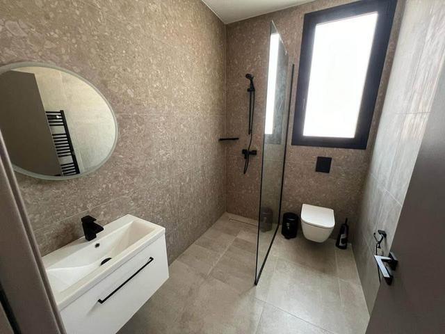 One bedroom apartment for rent: https://www.facebook.com/marketplace/item/2087144325116860 (www.facebook.com)