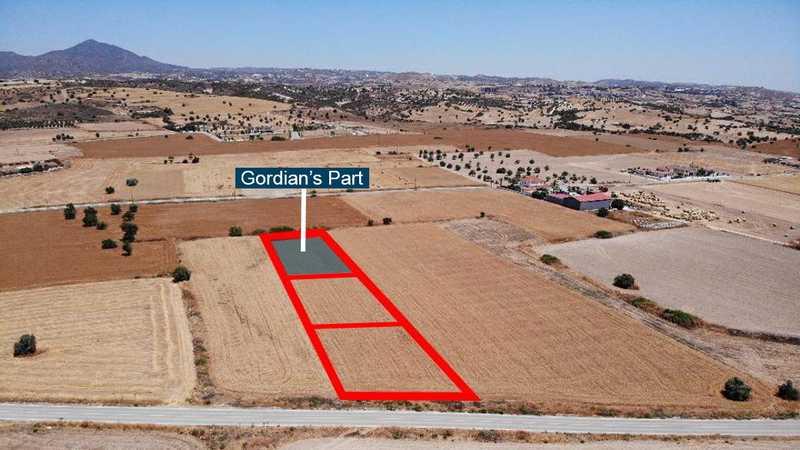 Residential land 6096 m²: https://www.bazaraki.com/adv/5790856_residential-land-6096-m2 (www.bazaraki.com)