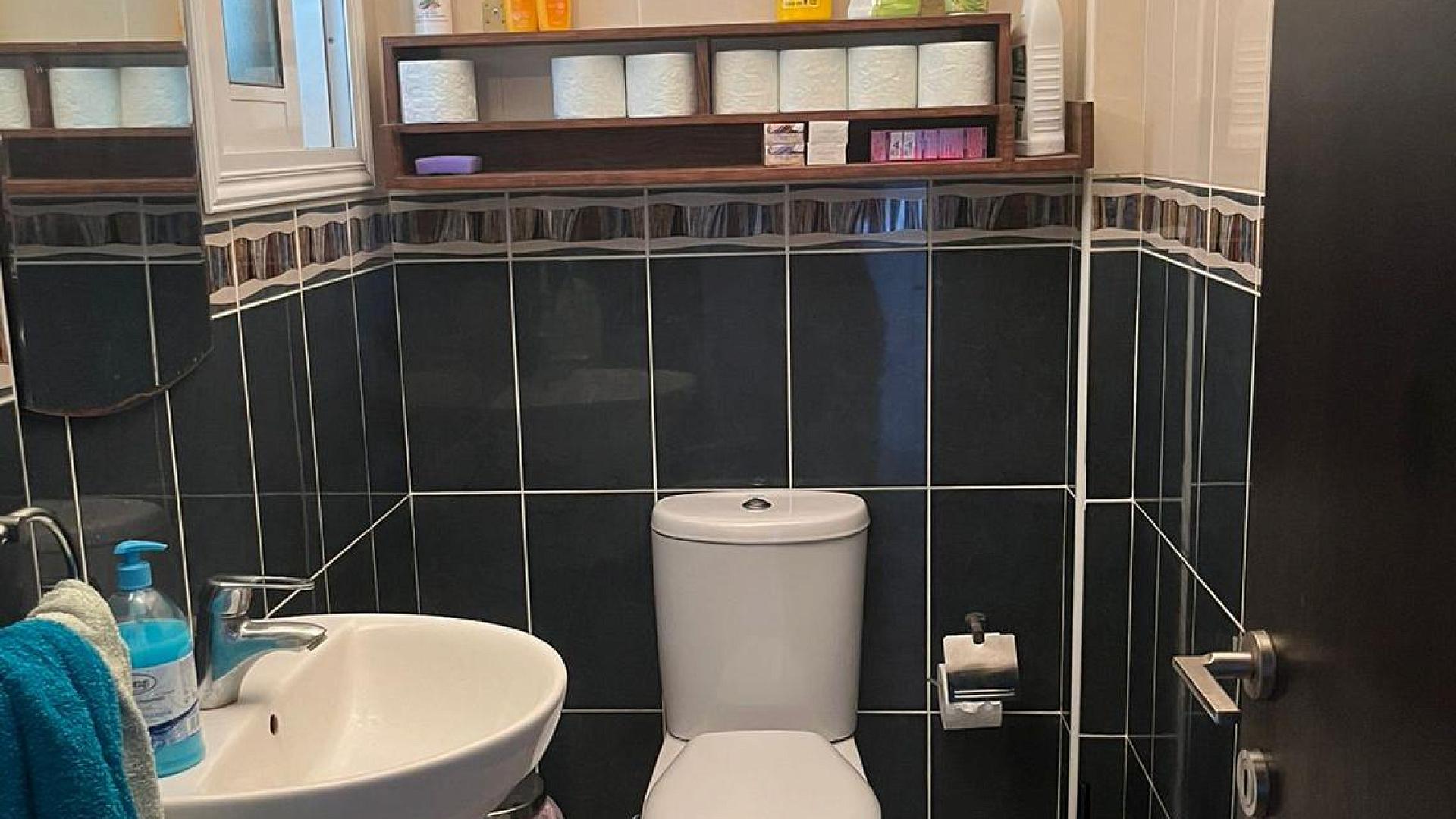 4-bedroom house in Paphos №153688: https://dom.com.cy/en/catalog/rent/153688/ (dom.com.cy)