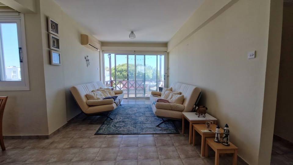 Seaview apartment in well-maintained complex in Meneou: https://www.facebook.com/marketplace/item/713718801157427 (www.facebook.com)