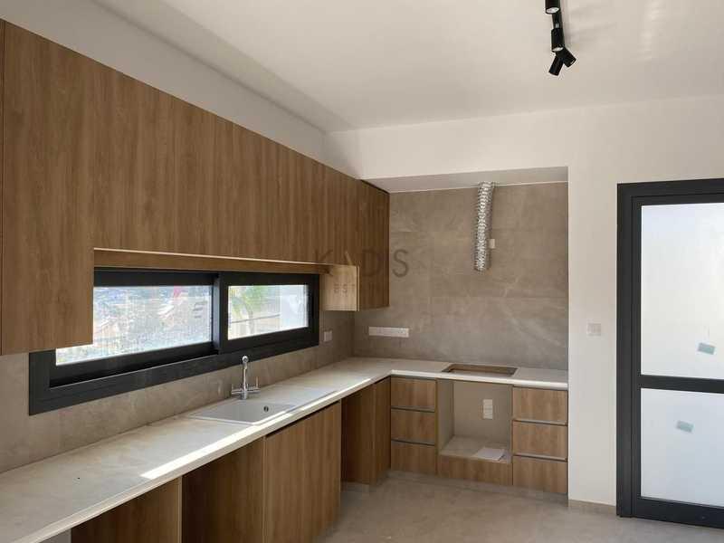 3-bedroom apartment to rent: https://www.bazaraki.com/adv/5786333_3-bedroom-apartment-to-rent (www.bazaraki.com)
