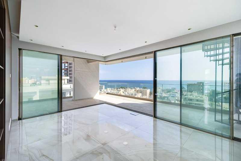 3-bedroom penthouse for sale: https://www.bazaraki.com/adv/5765607_3-bedroom-penthouse-for-sale (www.bazaraki.com)