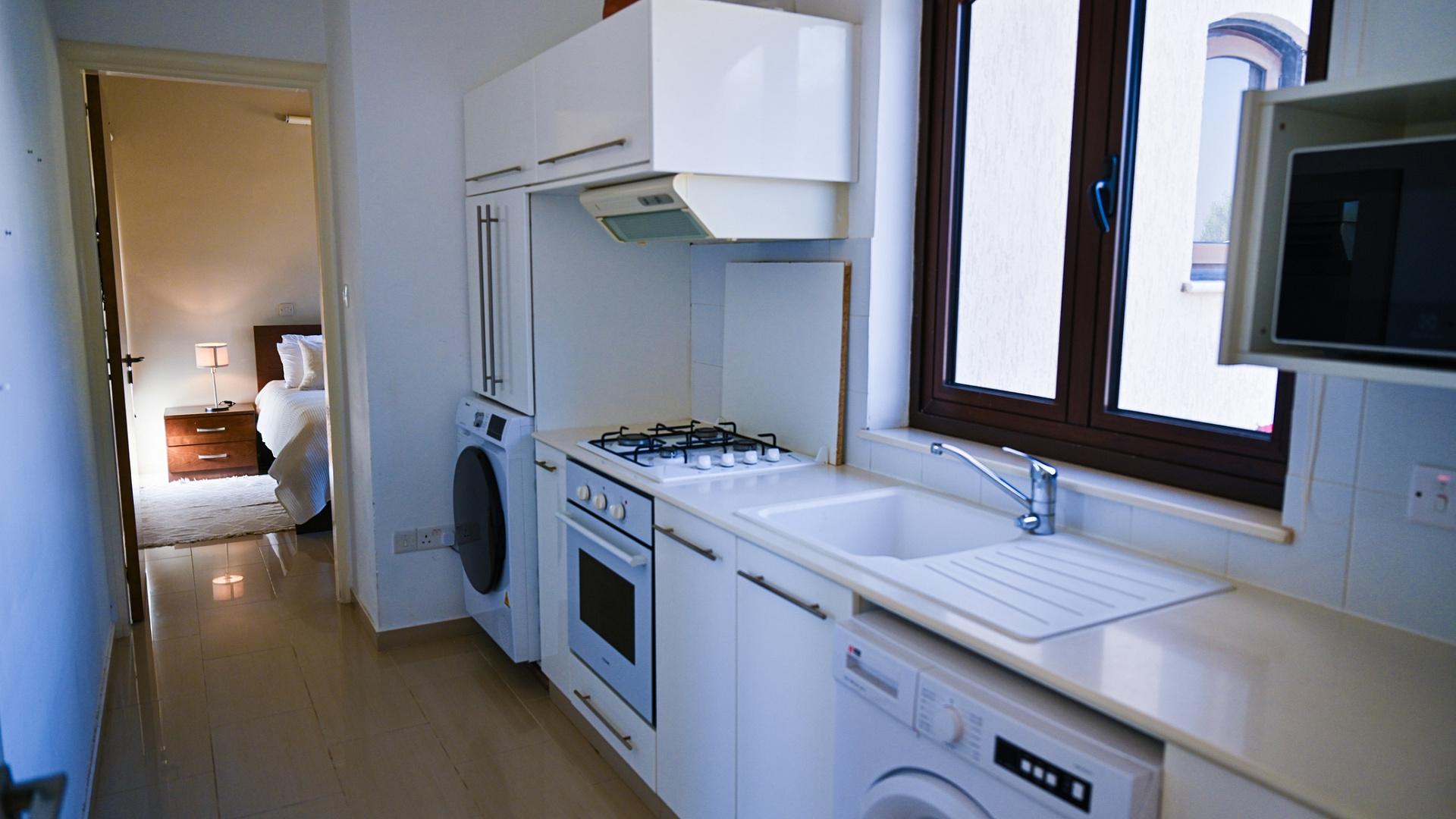 6-bedroom villa in Larnaca № 153177: https://dom.com.cy/en/catalog/sale/153177/ (dom.com.cy)
