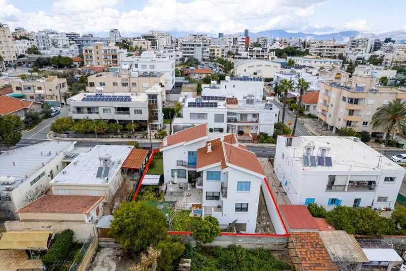 4-bedroom detached house for sale: https://www.bazaraki.com/adv/5799735_4-bedroom-detached-house-for-sale (www.bazaraki.com)