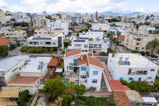 4-bedroom detached house for sale: https://www.bazaraki.com/adv/5799735_4-bedroom-detached-house-for-sale (www.bazaraki.com)