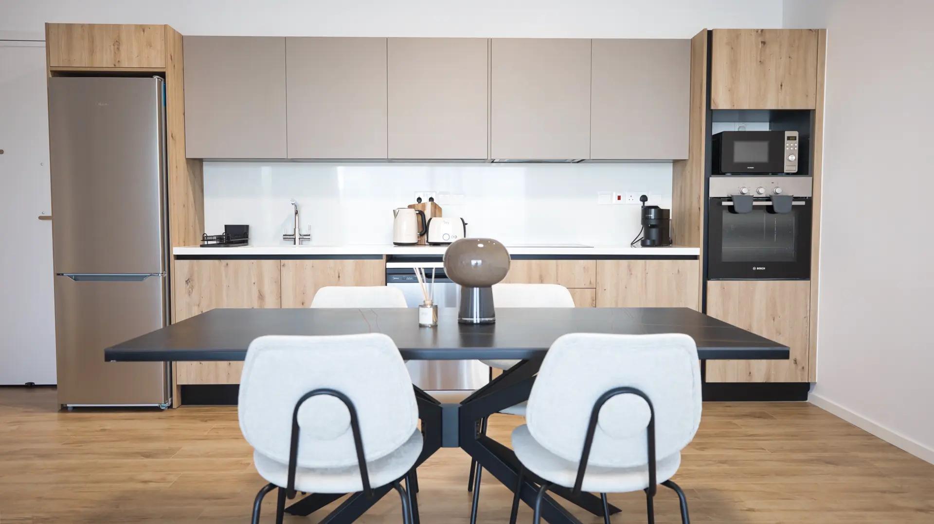 2-bedroom flat in Limassol №153723: https://dom.com.cy/en/catalog/rent/153723/ (dom.com.cy)